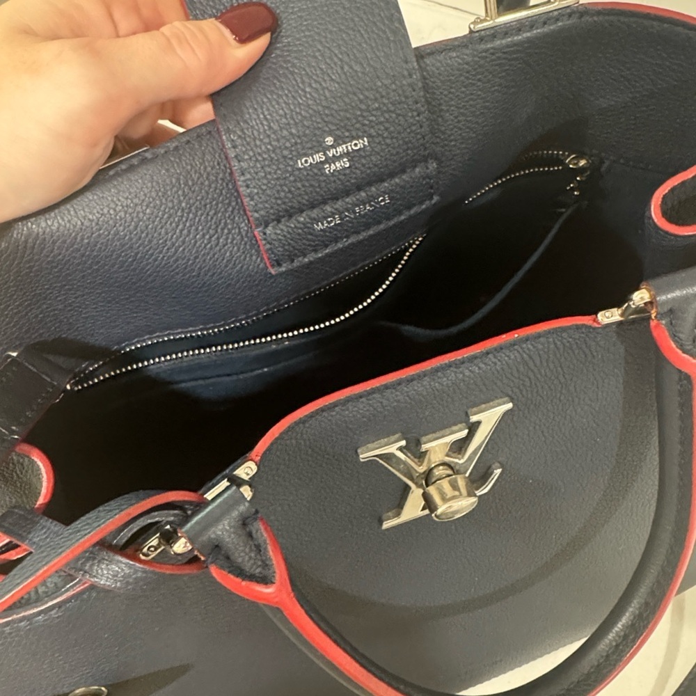 Louis Vuitton Navy Lockme - Picture 6 of 13